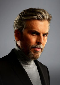 Oded Fehr
as Karim Farouk