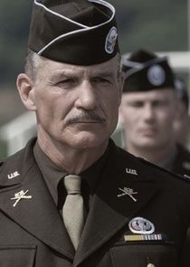 Dale Dye
as Colonel Robert F. Sink
