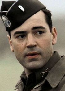 Ron Livingston
as Lewis Nixon