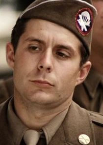 Rick Gomez
as George Luz