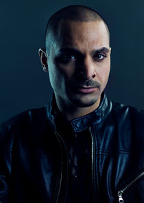 Michael Mando
as Ignacio 