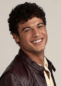 Jan Luis Castellanos
as Mikey