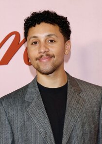 Jaboukie Young-White
as Mbita