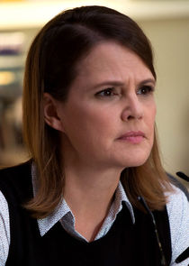 Suzanne Cryer
as Laurie Bream