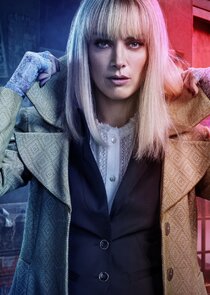 Rachel Skarsten
as Alice