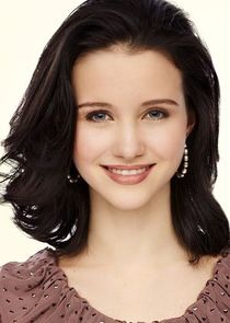 Julia Goldani Telles
as Sasha Henrietta Torres