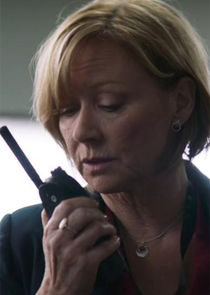 Lindsey Coulson
as DCI Sarah Tanner