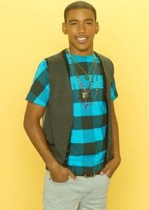 Brandon Mychal Smith
as Nico Harris