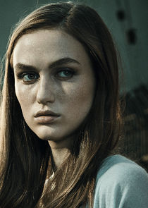 Madison Lintz
as Madeline 