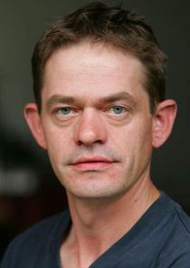 Henning Peker
as Franz Krajewski