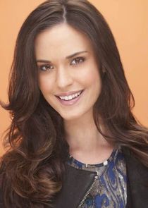 Odette Annable
as Melanie Garcia