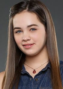 Mary Mouser
as Lacey Fleming