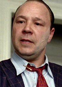 Stephen Graham
as Al Capone