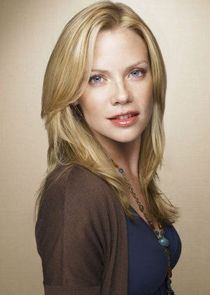 Sarah Jane Morris
as Julia Ridge Walker