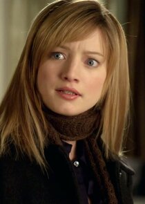 Laurence Leboeuf
as Claire Wakefield