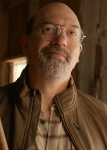 John Carroll Lynch
as Wolfgang 