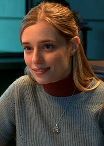 Anja Savcic
as Scarlet Leyendecker