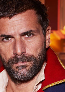 Grégory Fitoussi
as General Castillon