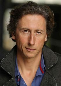 Nicholas Rowe
as Duke of Wellington