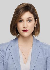 Caitlin McGee
as Sydney Strait