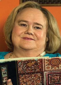 Louie Anderson
as Christine Baskets