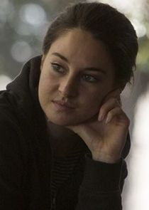 Shailene Woodley
as Jane Chapman