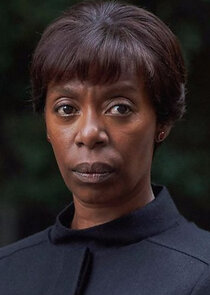 Noma Dumezweni
as Alice Munezero