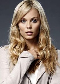 Laura Vandervoort
as Elena Michaels