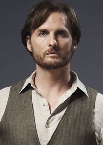 Greg Bryk
as Jeremy Danvers