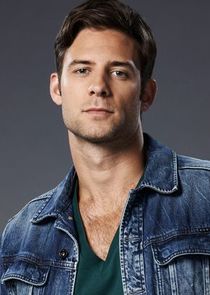 Steve Lund
as Nick Sorrentino