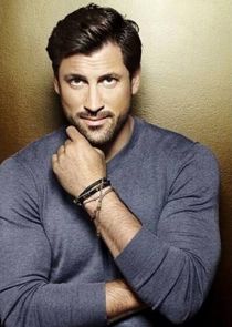 Maksim Chmerkovskiy
as Judge