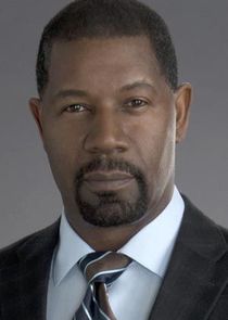 Dennis Haysbert
as Det. Sgt. John Almond