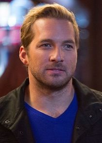 Ryan Hansen
as Gary Boyd