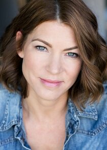 Rya Kihlstedt
as Lyn Rakish