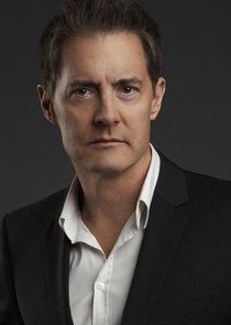 Kyle MacLachlan
as Dr. Roman Skouras