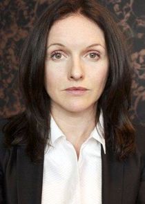 Dervla Kirwan
as Alex Demoys