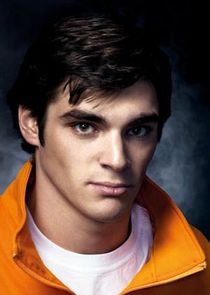 RJ Mitte
as Walter White Jr.