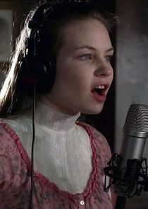 Daveigh Chase
as Rhonda Volmer