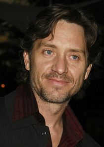 Shawn Doyle
as Joey Henrickson