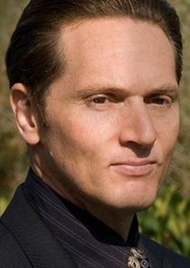 Matt Ross
as Alby Grant