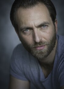 Barry O'Connor
as DS Todd Eland