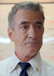 Dermot Mulroney
as Battalion Chief Dom Pascal