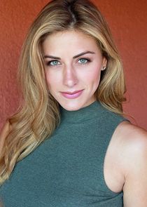 Perry Mattfeld
as Ricky Hudson