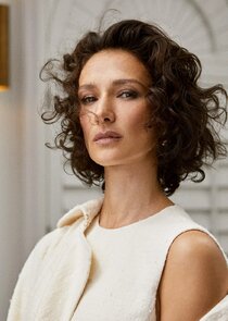 Indira Varma
as Fiona