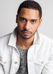 Elliot Knight
as Keyonte Bell