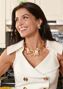 Nazneen Contractor
as Dawn