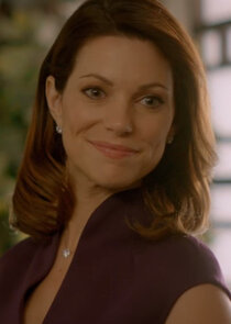 Courtney Henggeler
as Amanda LaRusso