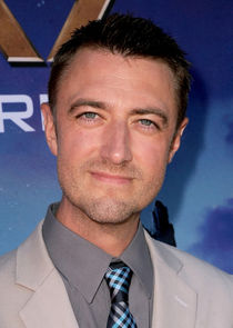 Sean Gunn
as Weasel