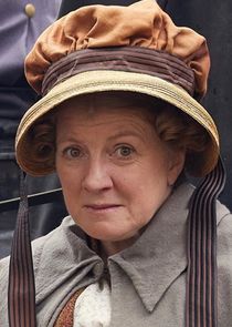 Felicity Montagu
as Arabella Briggs