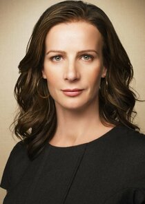 Rachel Griffiths
as Mackenzie 